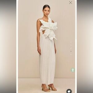 NWT Cult Gaia Hestra Gown with Gorgeous Flower Detail